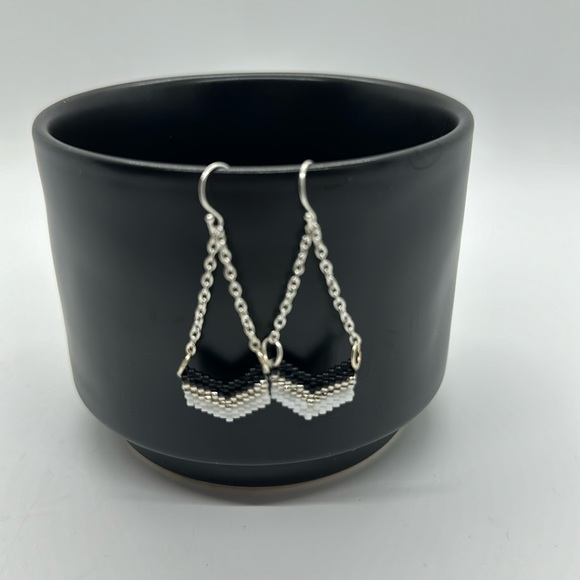 Keep Smiling Earrings - Picture 1 of 1